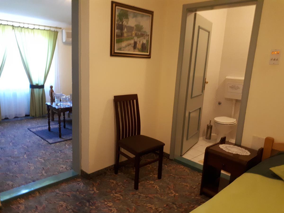 Bed and Breakfast Business Club Selenča Bac Exterior foto