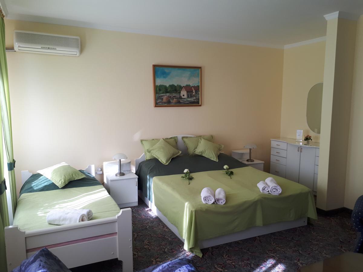 Bed and Breakfast Business Club Selenča Bac Exterior foto