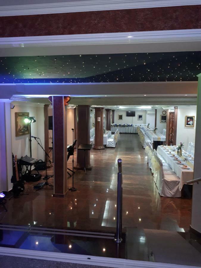 Bed and Breakfast Business Club Selenča Bac Exterior foto